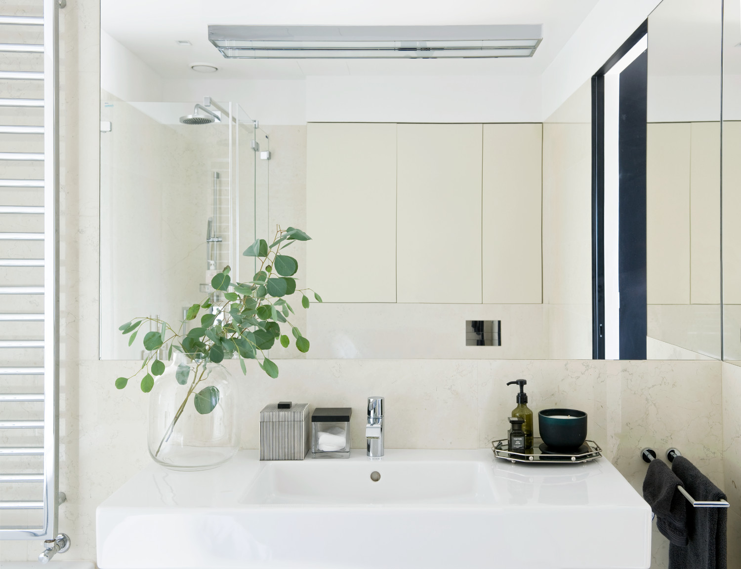 MC Architektura Wnętrz - Apartament Cosmopolitan Warszawa